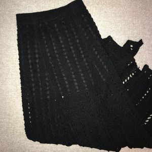 High waisted crotchet knit black maxi skirt